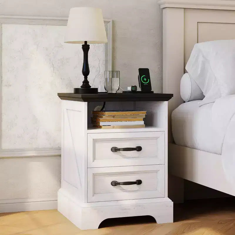 Table de chevet rustique de ferme à 2 tiroirs, Table de chevet moderne en bois, Ports USB et prises CA, MDF durable, Poignées en métal, Blanc