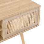 Meuble TV en rotin de 55,12 po avec étagères de rangement ouvertes, doubles portes coulissantes, pieds en bois massif, console multimédia pour salon et chambre