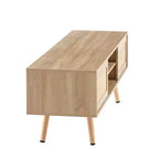 Meuble TV en rotin de 55,12 po avec étagères de rangement ouvertes, doubles portes coulissantes, pieds en bois massif, console multimédia pour salon et chambre