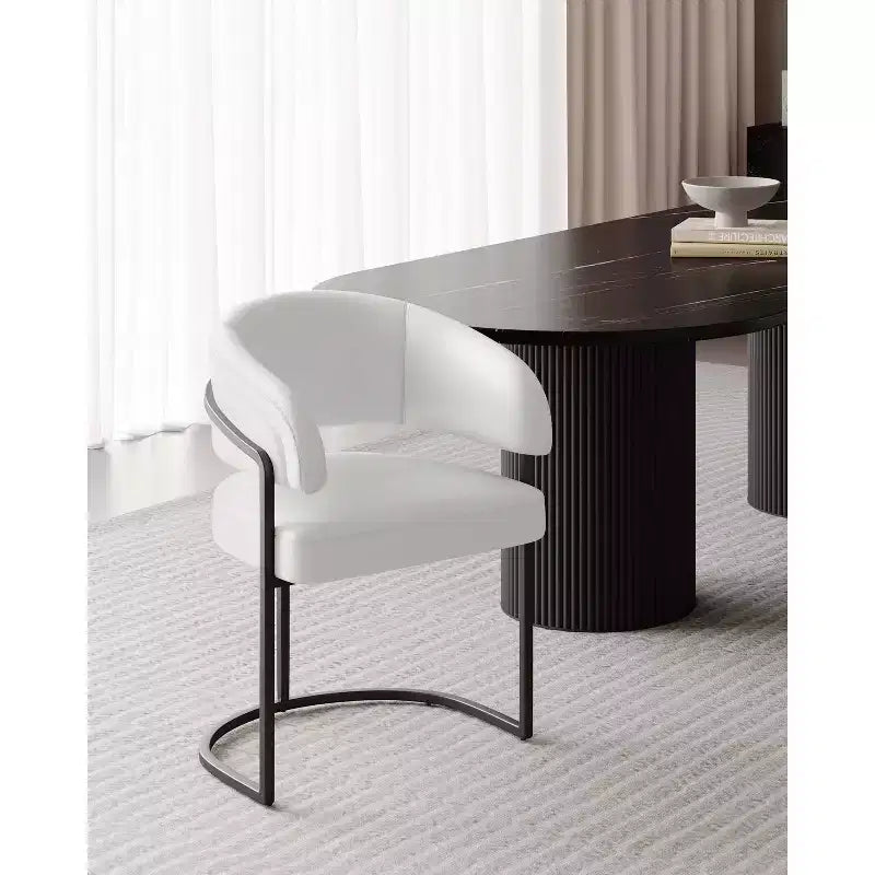 Chaise de salle à manger moderne Manhattan Comfort Augusta en similicuir